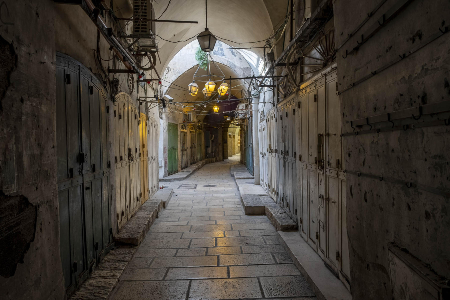  : Lockdown in the Holy City : Richard Dweck